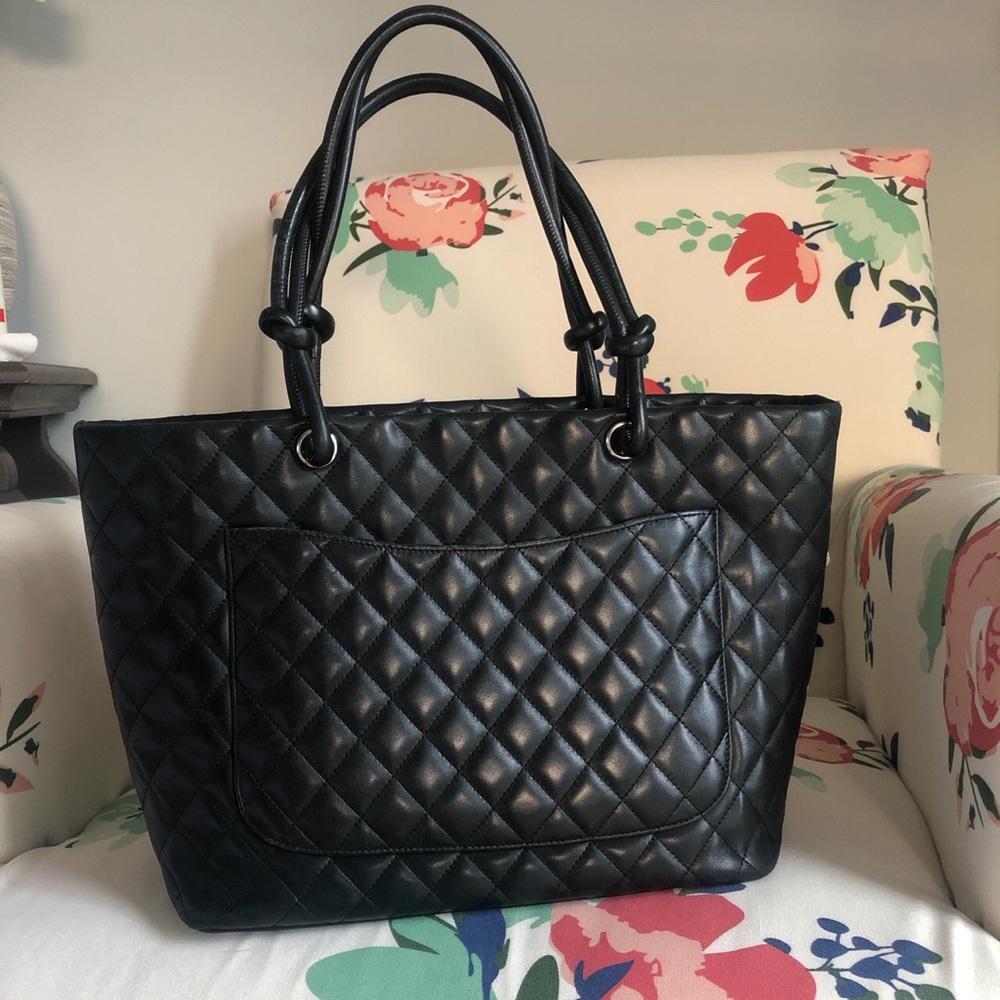 Well Loved Chanel Bag - Picture 3 of 4